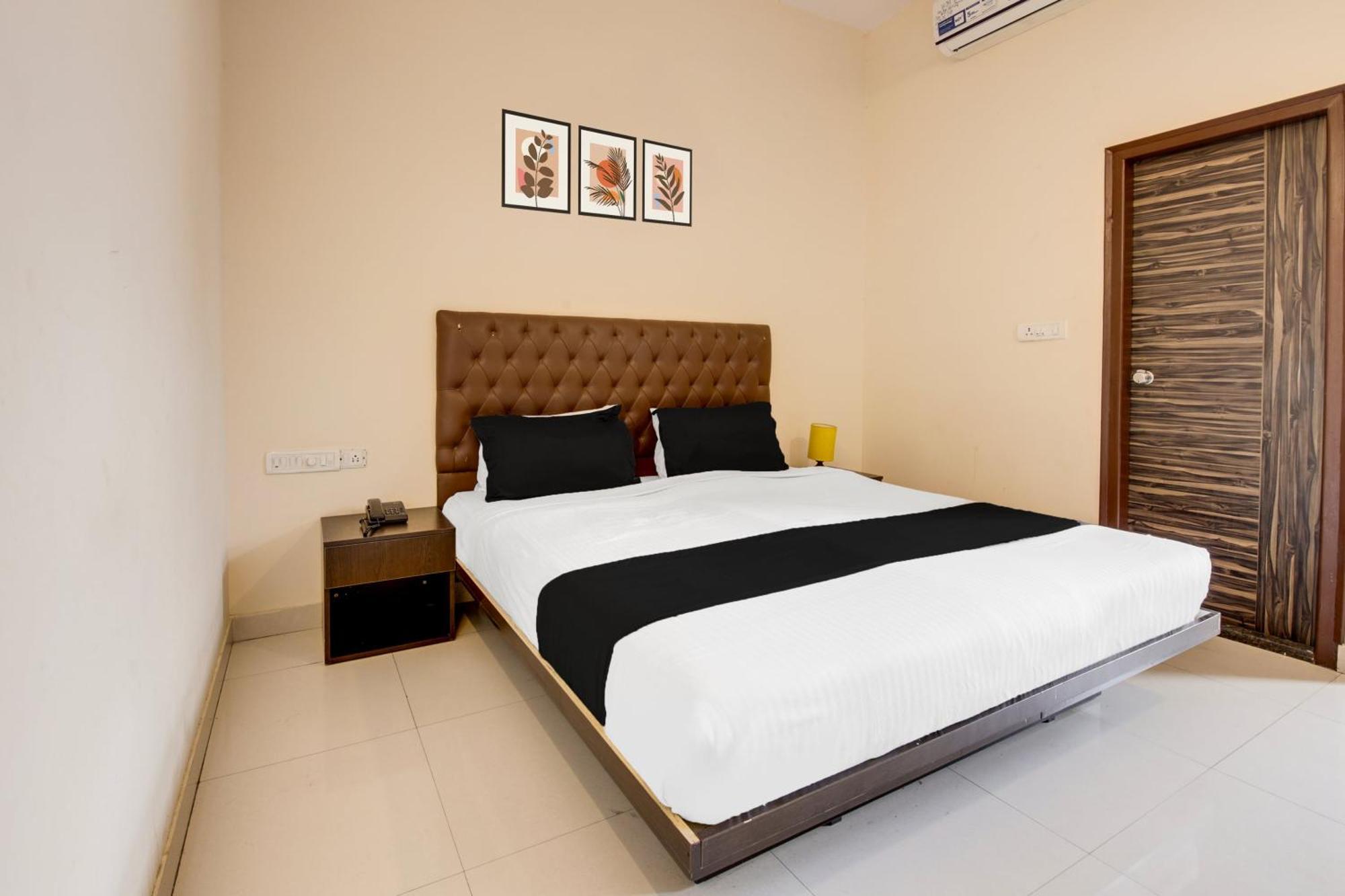 Super Townhouse Hbr Layout Bangalore Exterior foto