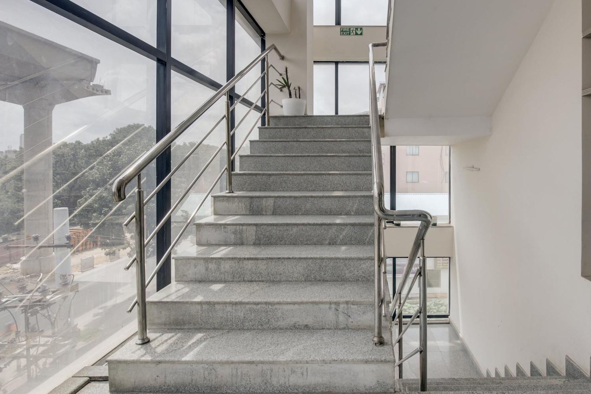 Super Townhouse Hbr Layout Bangalore Exterior foto